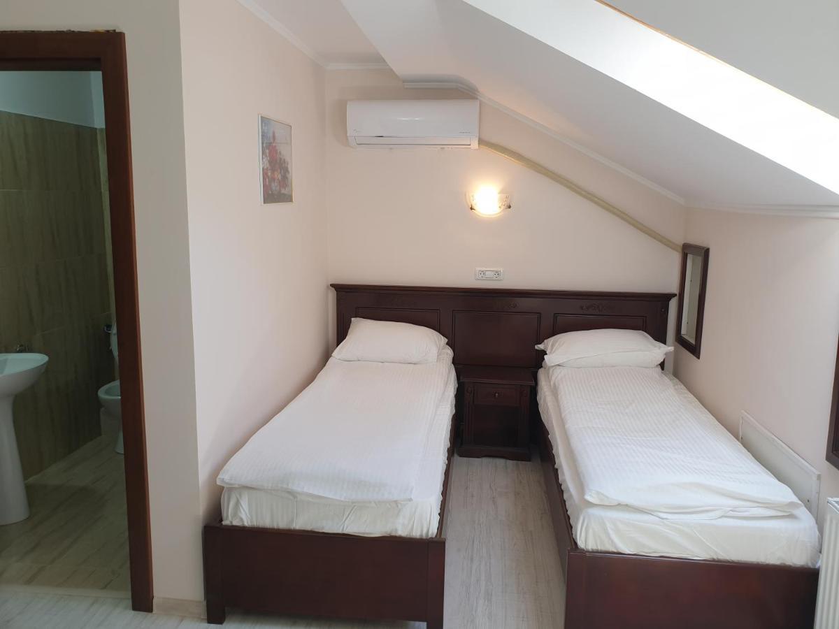 Vila Tisa Tismana Room photo